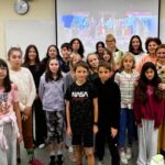 Предпремиерно на „Свекърва“ „Арт кошер“ Пчеларово гостува на българското училище в Канада